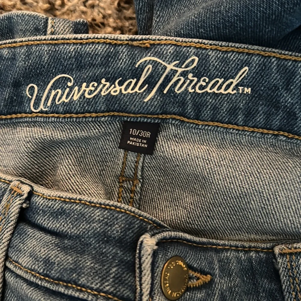 Universal Thread Flare Jeans - Picture 3 of 3